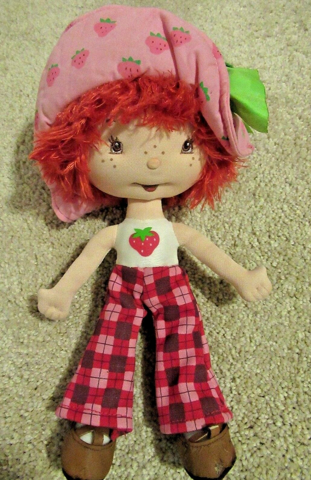 Strawberry Shortcake Doll    11"    Cloth    Wearing Plaid Pants & Hat    Euc
