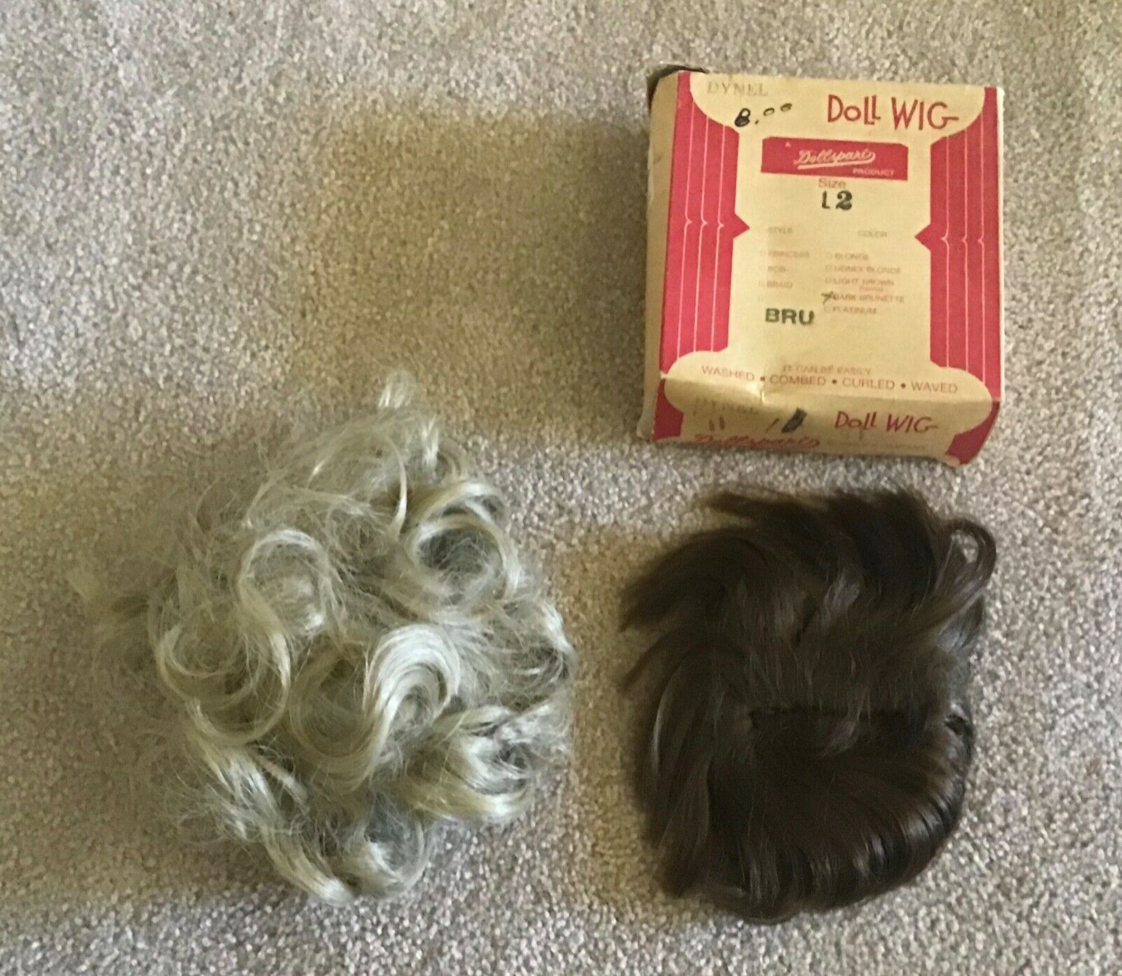 Pair Of Vintage Doll Wigs Blonde & Brunette Dynel Box Size 12