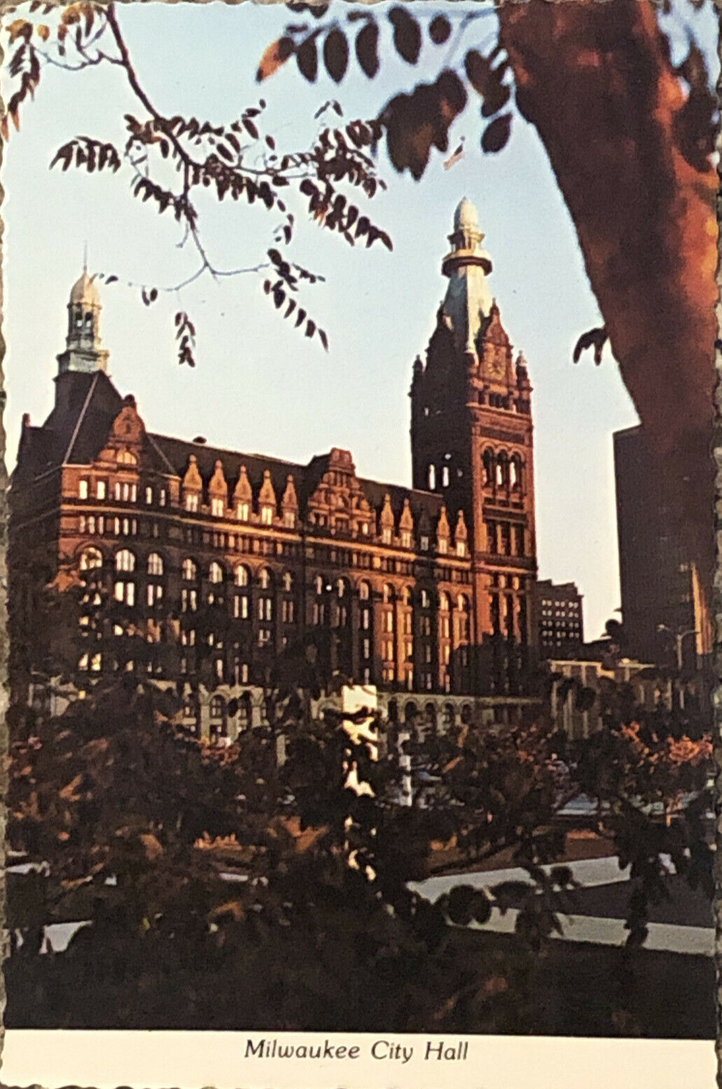 Milwaukee Wi Wisconsin City Hall Postcard Flemish Ren Style Vtg 1970s Unposted