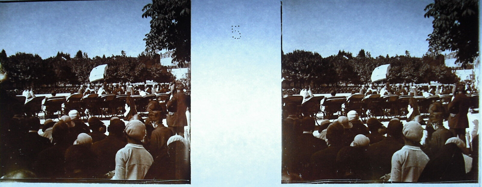 Stereoscopic Photography Blessing Of Sick In Lourdes Towards 1920